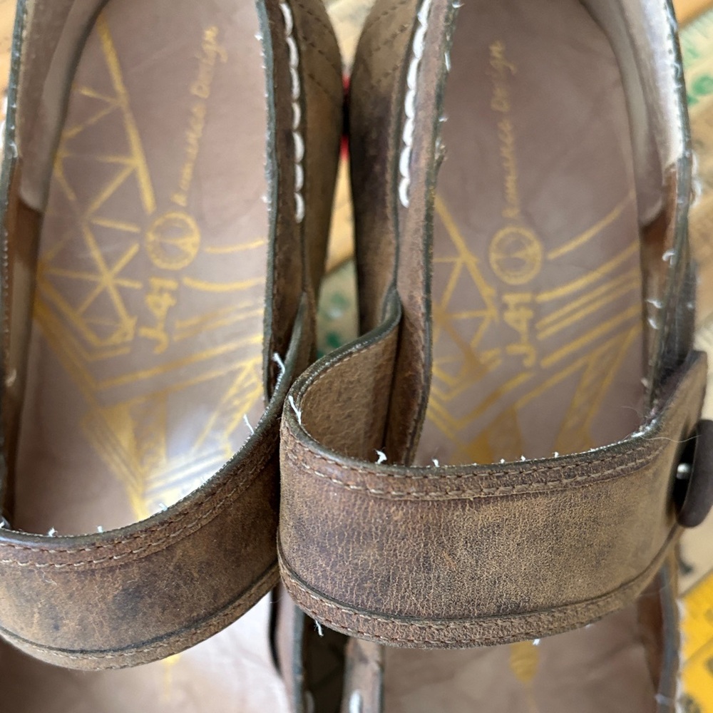 J-41 Mary Jane Women's Shoes - Picture 2 of 9